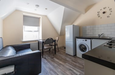 Cyril Crescent, Adamstown, Cardiff - Image 3